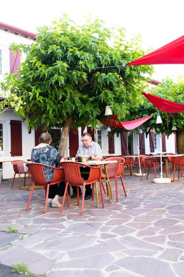 Hotel Juantorena Saint-Etienne-de-Baigorry Esterno foto