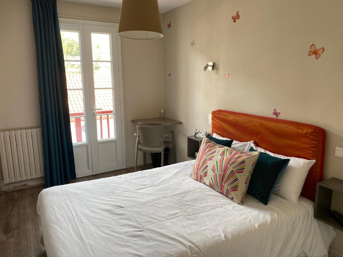 Hotel Juantorena Saint-Etienne-de-Baigorry Esterno foto