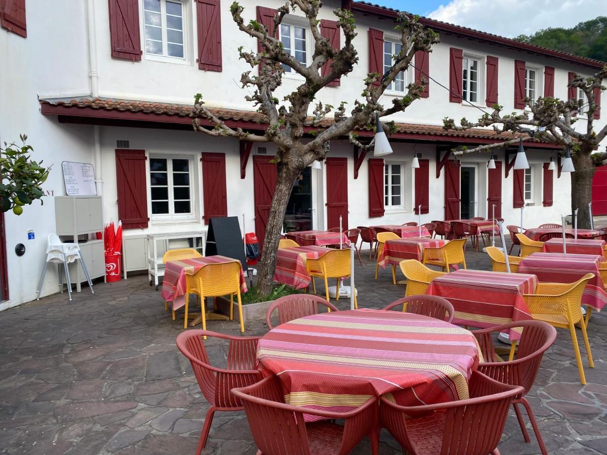 Hotel Juantorena Saint-Etienne-de-Baigorry Esterno foto