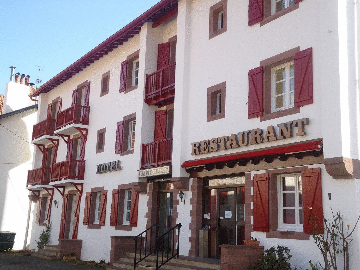 Hotel Juantorena Saint-Etienne-de-Baigorry Esterno foto