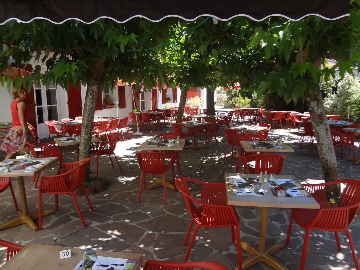 Hotel Juantorena Saint-Etienne-de-Baigorry Esterno foto